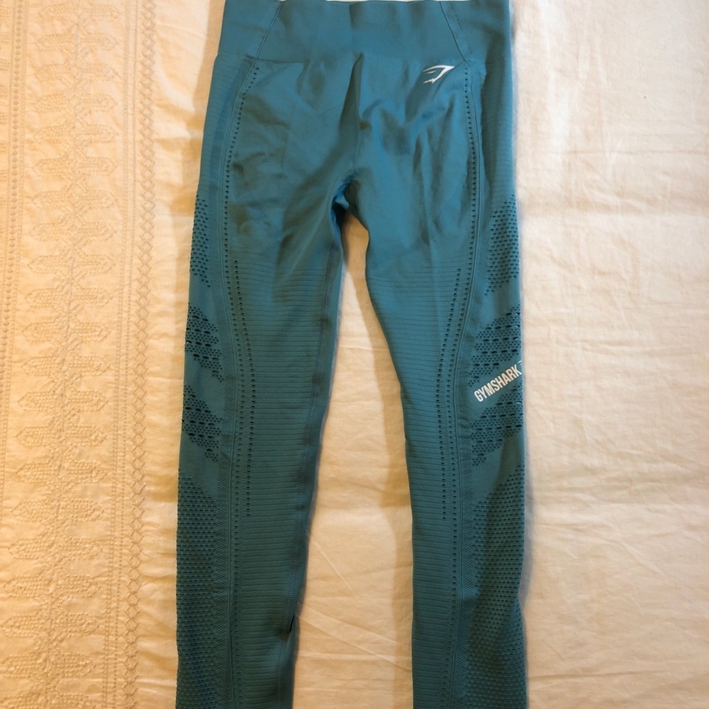 Gymshark Flawless Knit Leggings size Medium
